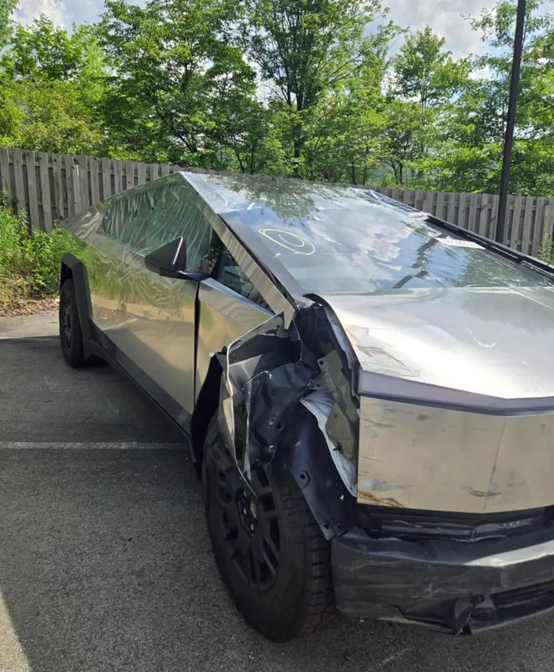 The damage will cost the Cybertruck owner around $30,000. (bfreshwa/X)