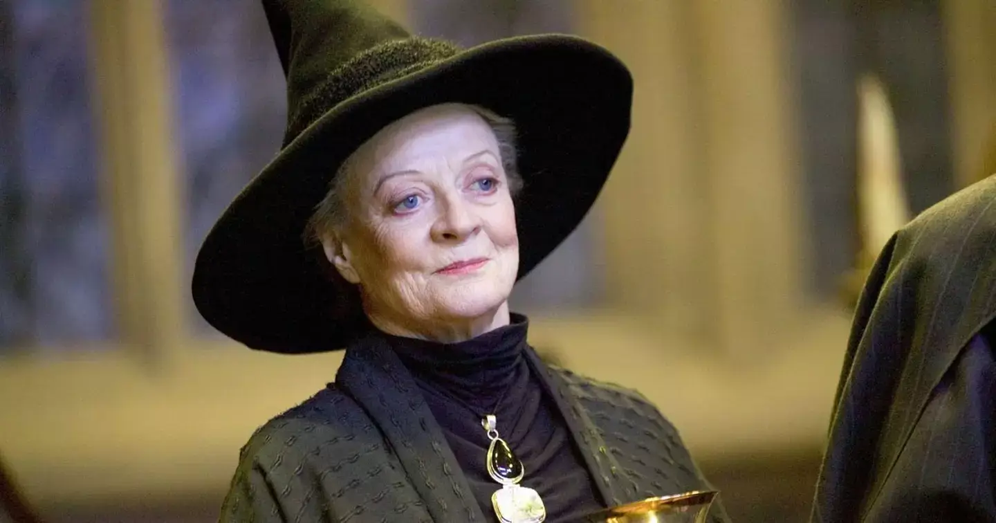 The Harry Potter and Downton Abbey star passed away at 89. (Warner Bros.)
