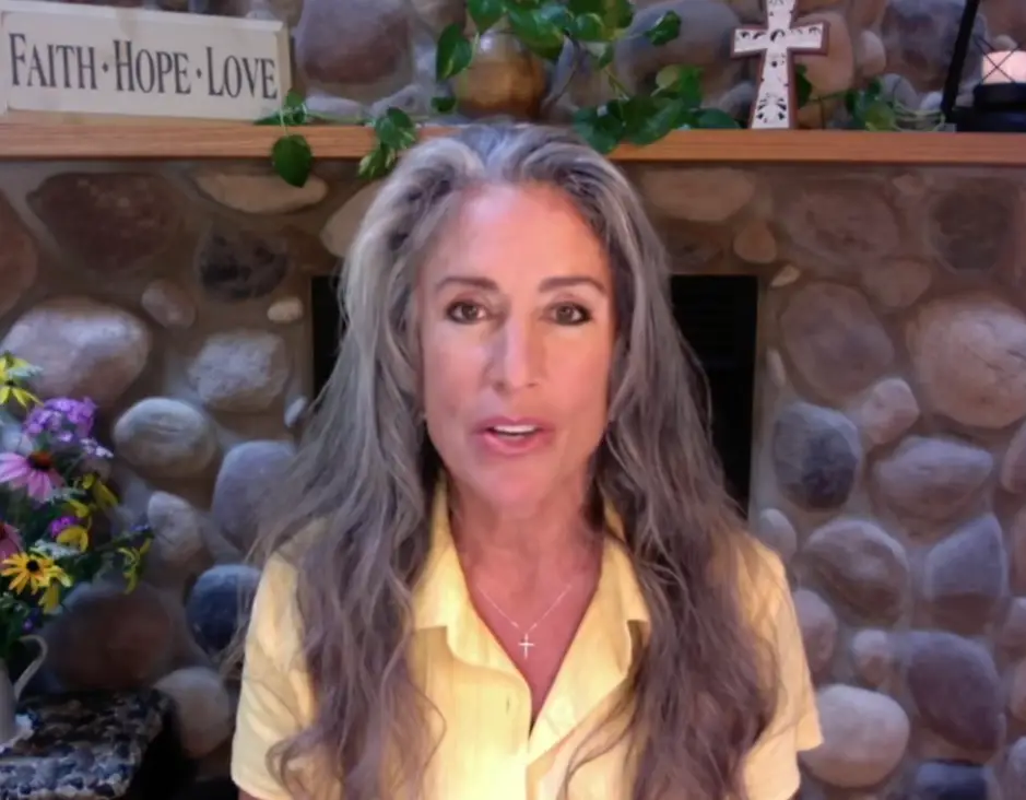 She said she met God (God Encounters with Janie DuVall via YouTube)
