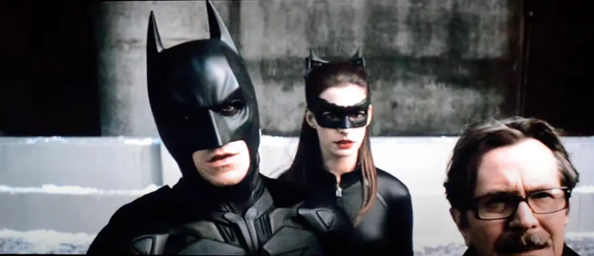 One viewer said it was comical how Batman, Catwoman and Commissioner Gordon stare at Talia as she dies (Warner Bros)