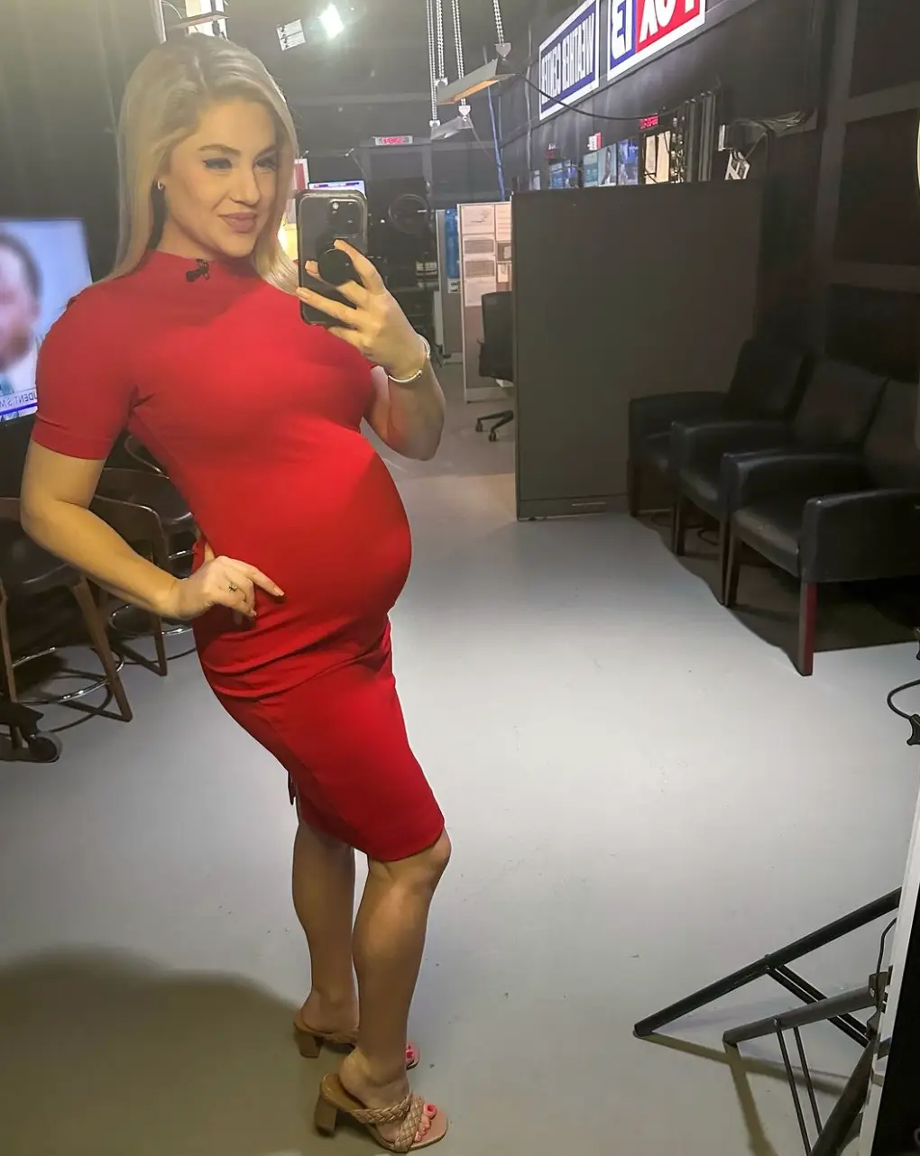 Fox13's Claire Anderson is currently expecting her first child (Instagram/@clairea_tv)