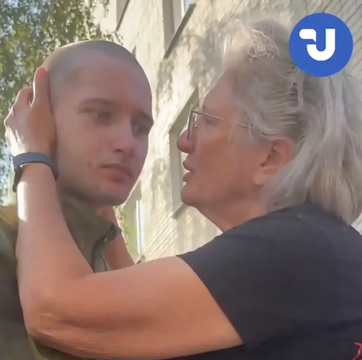 Yuri Hulchuk has been reunited with his mother (East2West)