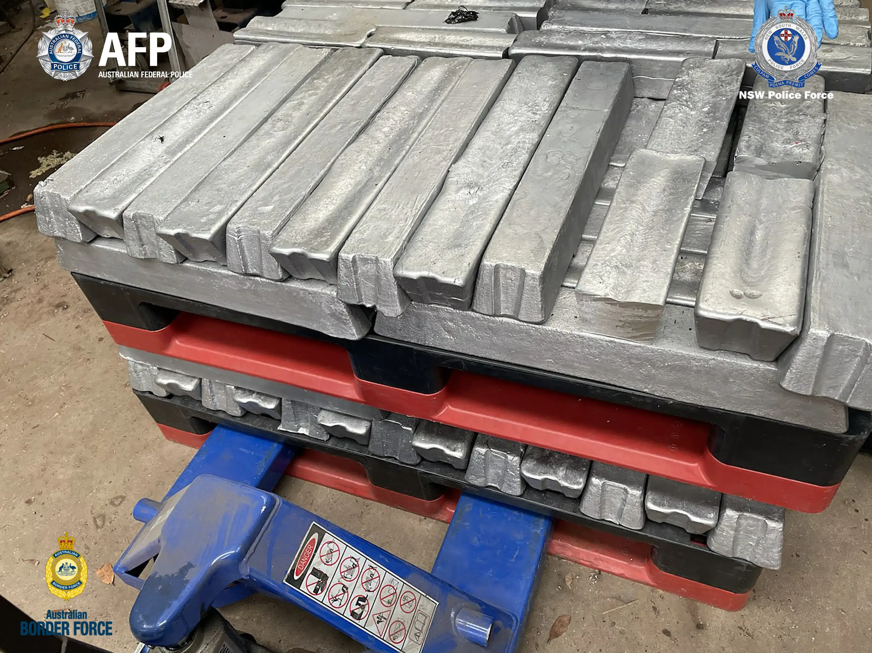 188kg of cocaine was hidden inside bars of aluminium.