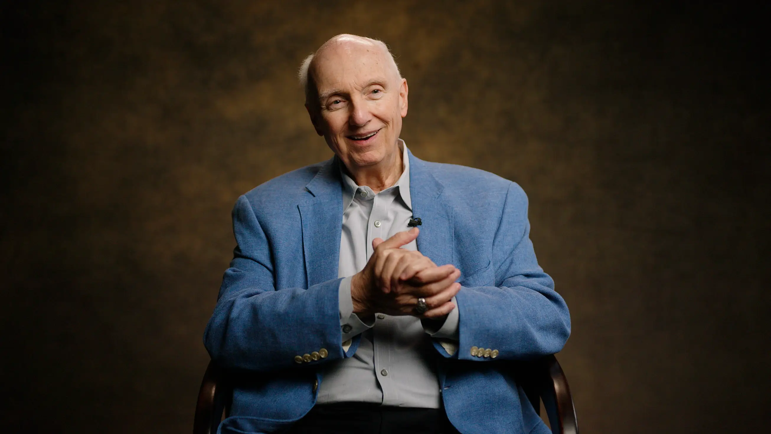 Dr Eric Hickey has lifted the lid on the behaviors of serial killers, including the likes of Jeffrey Dahmer (LADbible Stories)