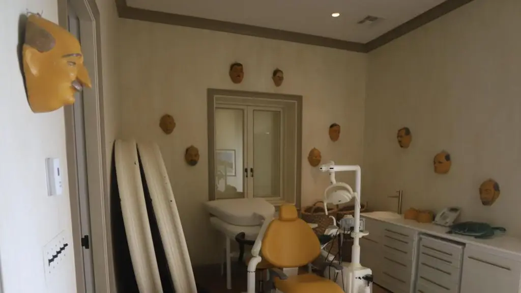 A bizarre image of a dentist's office on Epstein's island was also released (House Oversight Committee)