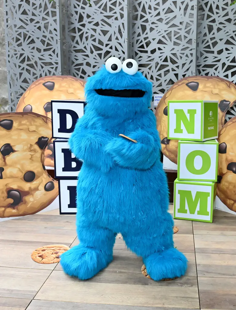 There are early signs to look out for so you can avoid dating the Cookie Monster. (Roy Rochlin/Getty Images for DoubleTree by Hilton)