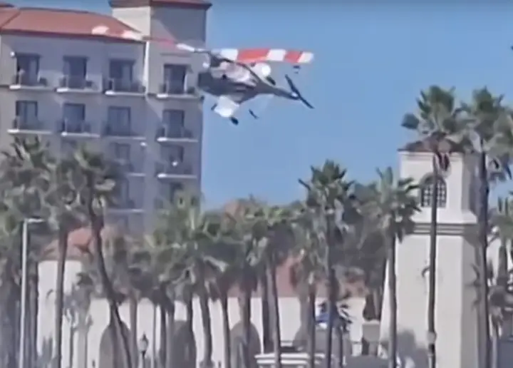 The moment the aircraft begins to spin (YouTube/9NewsAUS)