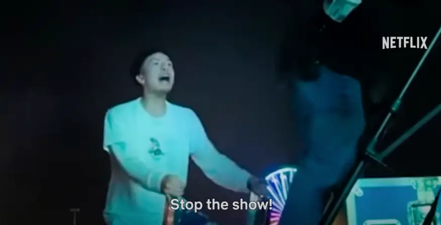 Concert-goers desperately tried to alert organizers to stop the show (Netflix)