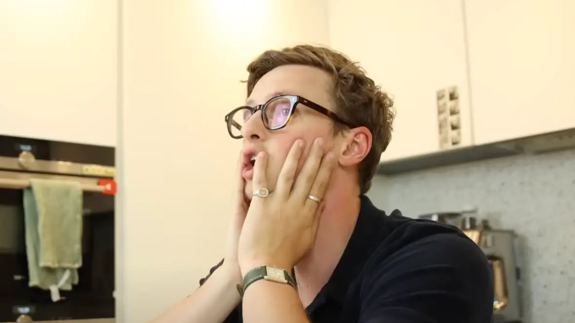 YouTuber legally dies in order to get $50 refund from airline and explains how he did it