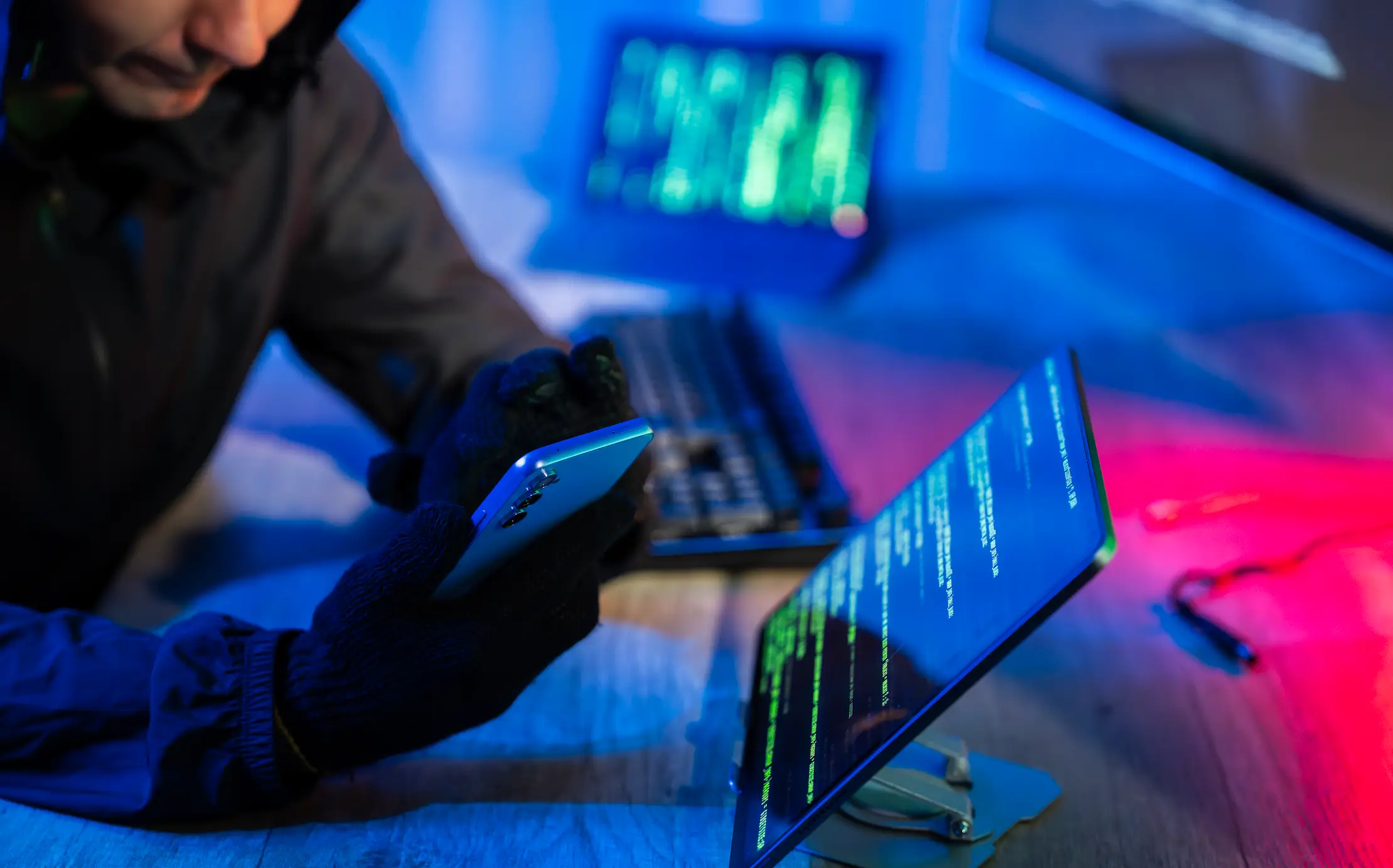 Hackers may gain access to photos, texts and financial data (Getty Stock Image)