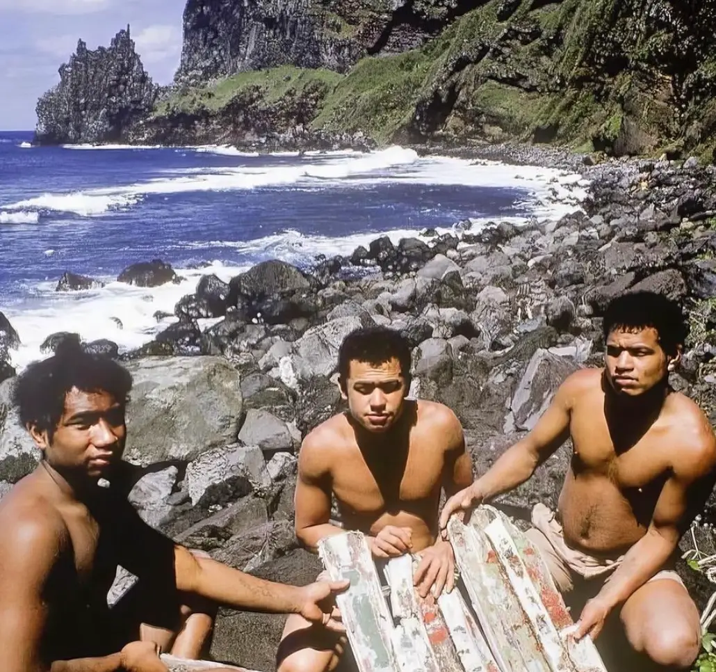 The castaways returned to the island to visit.