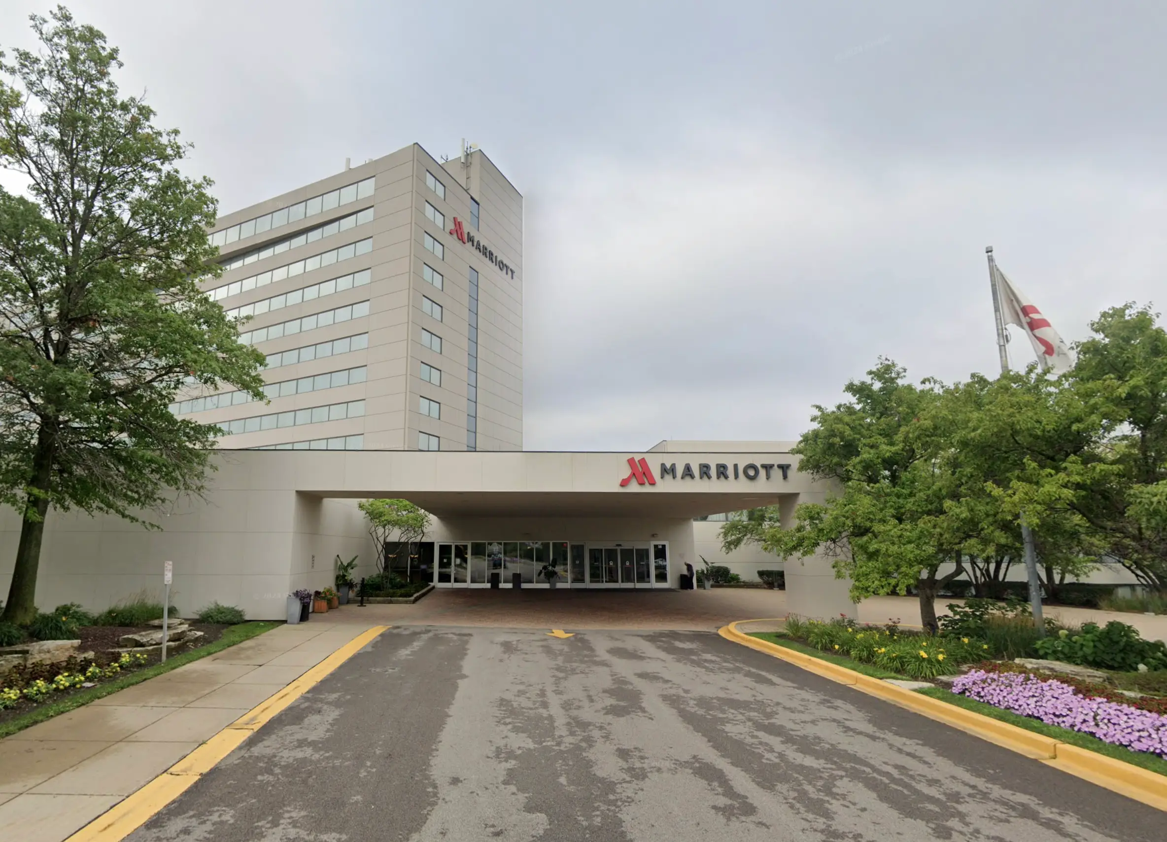 The 'execution' style killing of Christine Moyer took place outside the Marriott Hotel in Schaumburg (Google Street View)