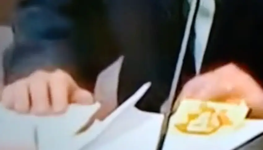 Johnny Depp was filmed drawing a picture for his lawyer in court.