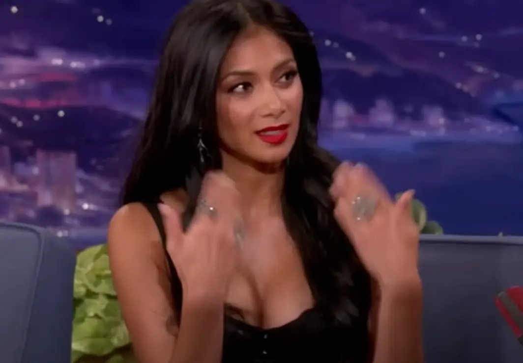 Nicole encouraged O'Brien to look up from her chest. (TBS)