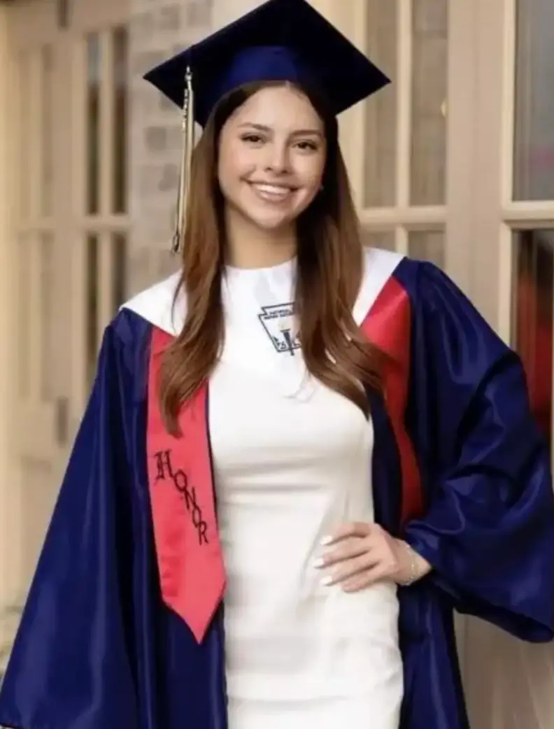 Police are continuing to look for the 19-year-old (Bexar County Sheriff's Office)