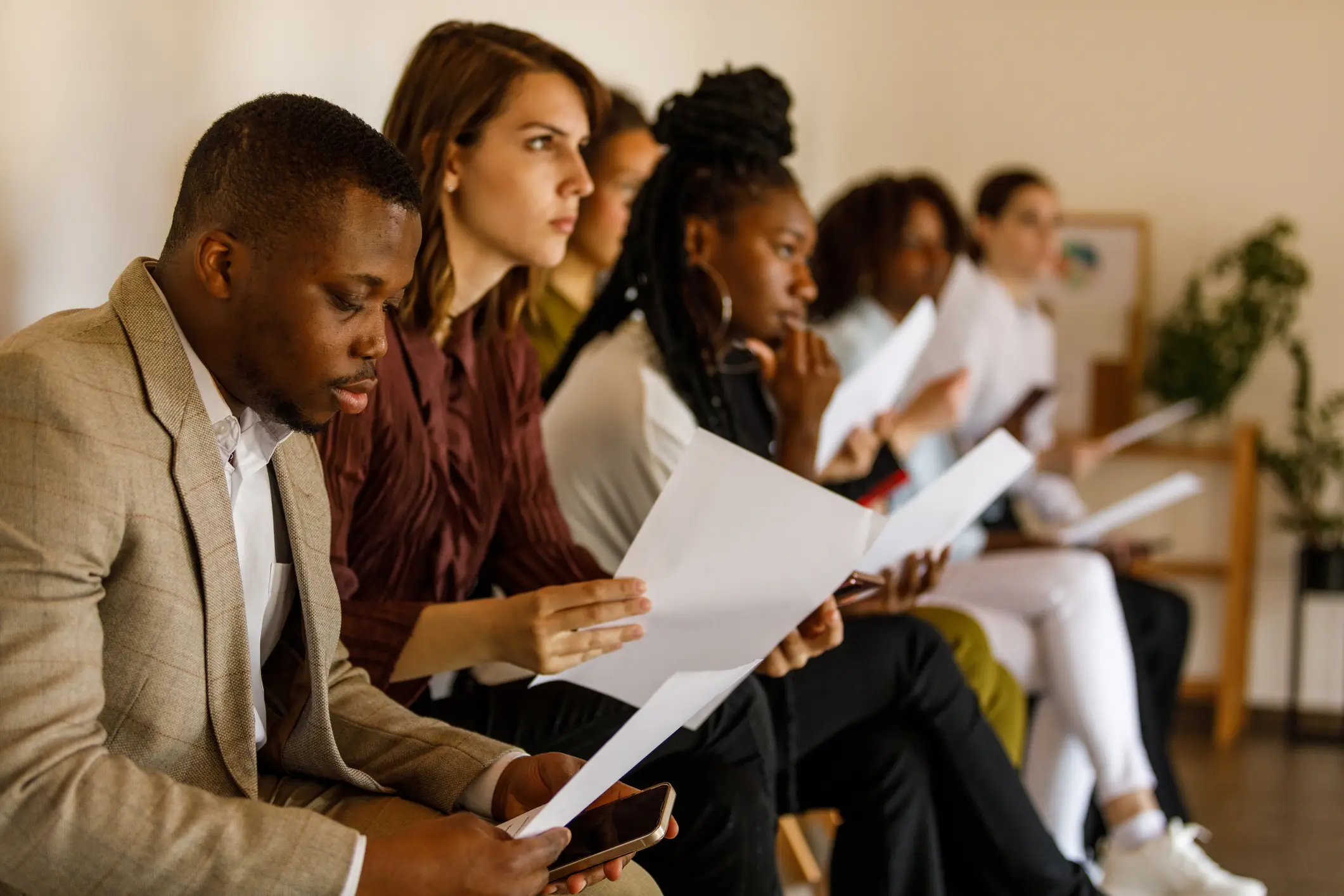 The man was visibly rude to the receptionist, the Redditor shared. (Getty stock photo)