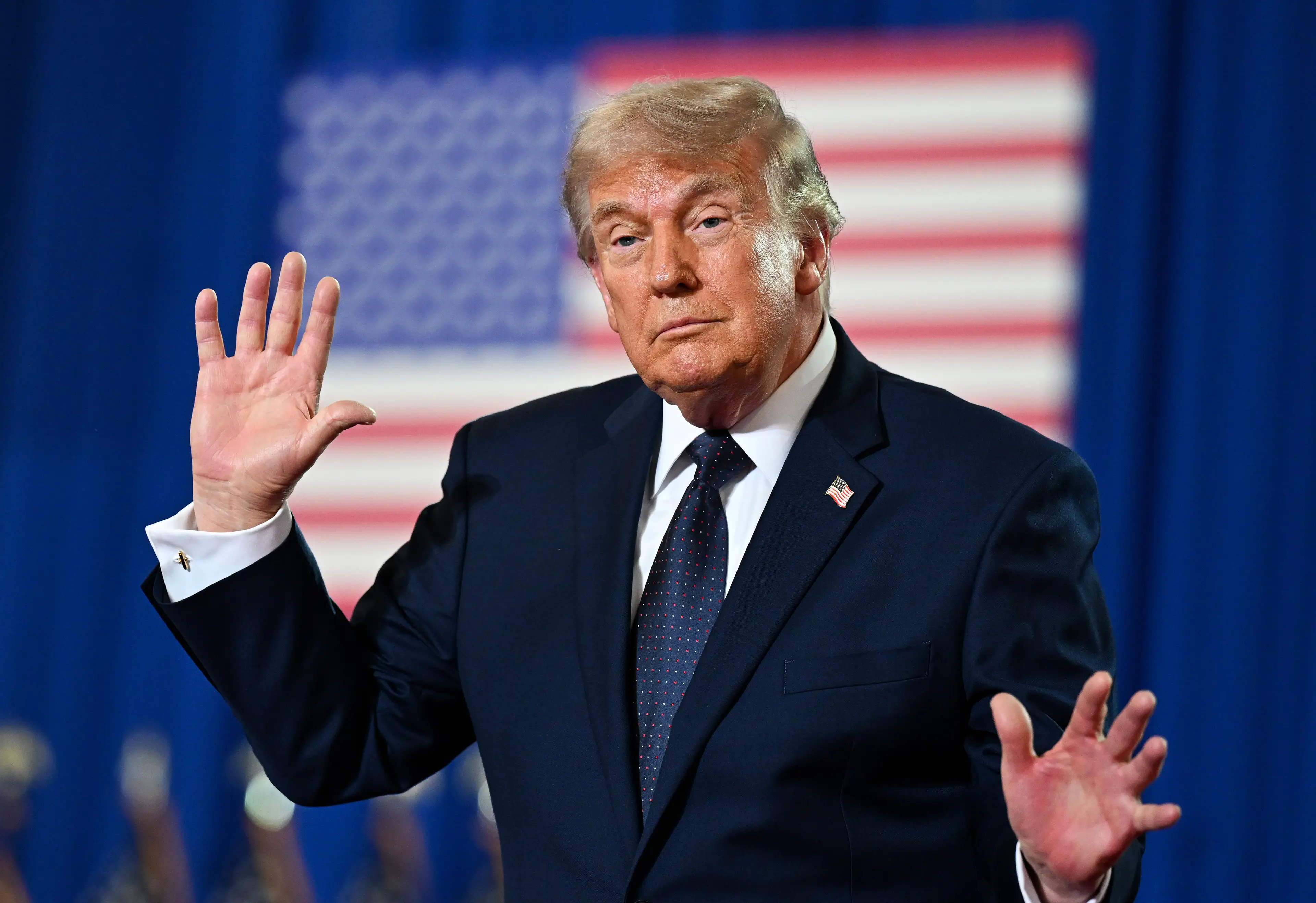 Trump's latest polling numbers are in (Roberto Schmidt/Getty Images))