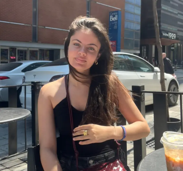 Tia worked as a food delivery driver.