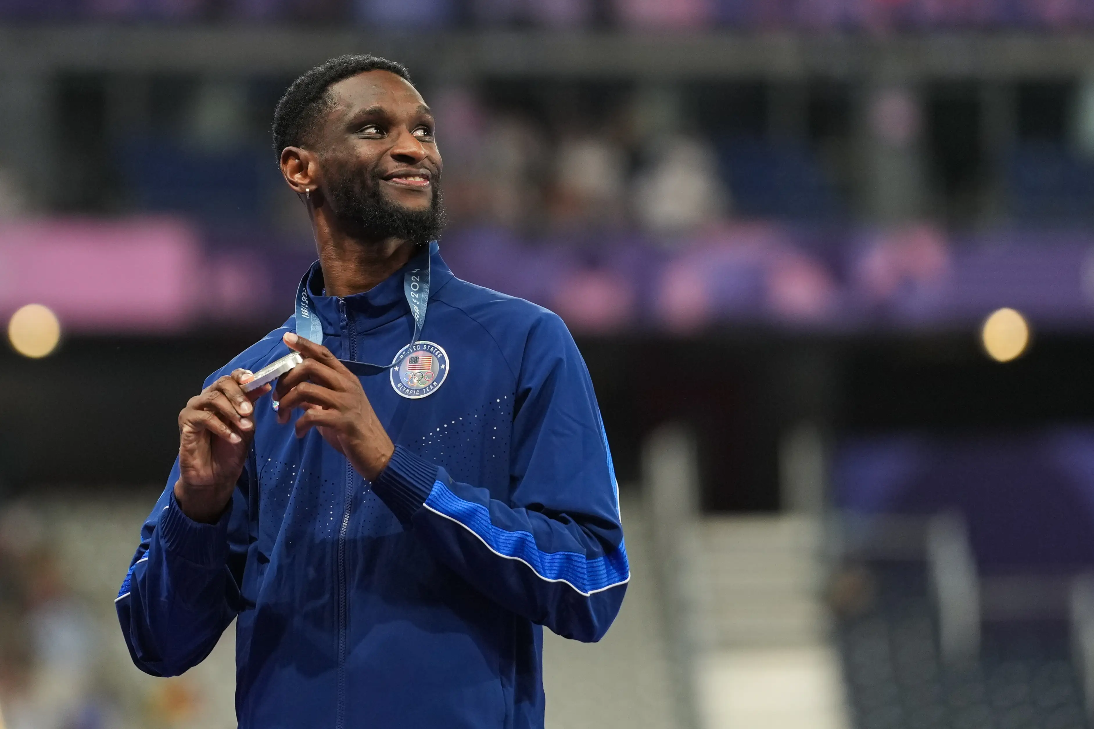 Shelby McEwen won silver in the men's high jump. (Alvaro Diaz/Europa Press via Getty Images)