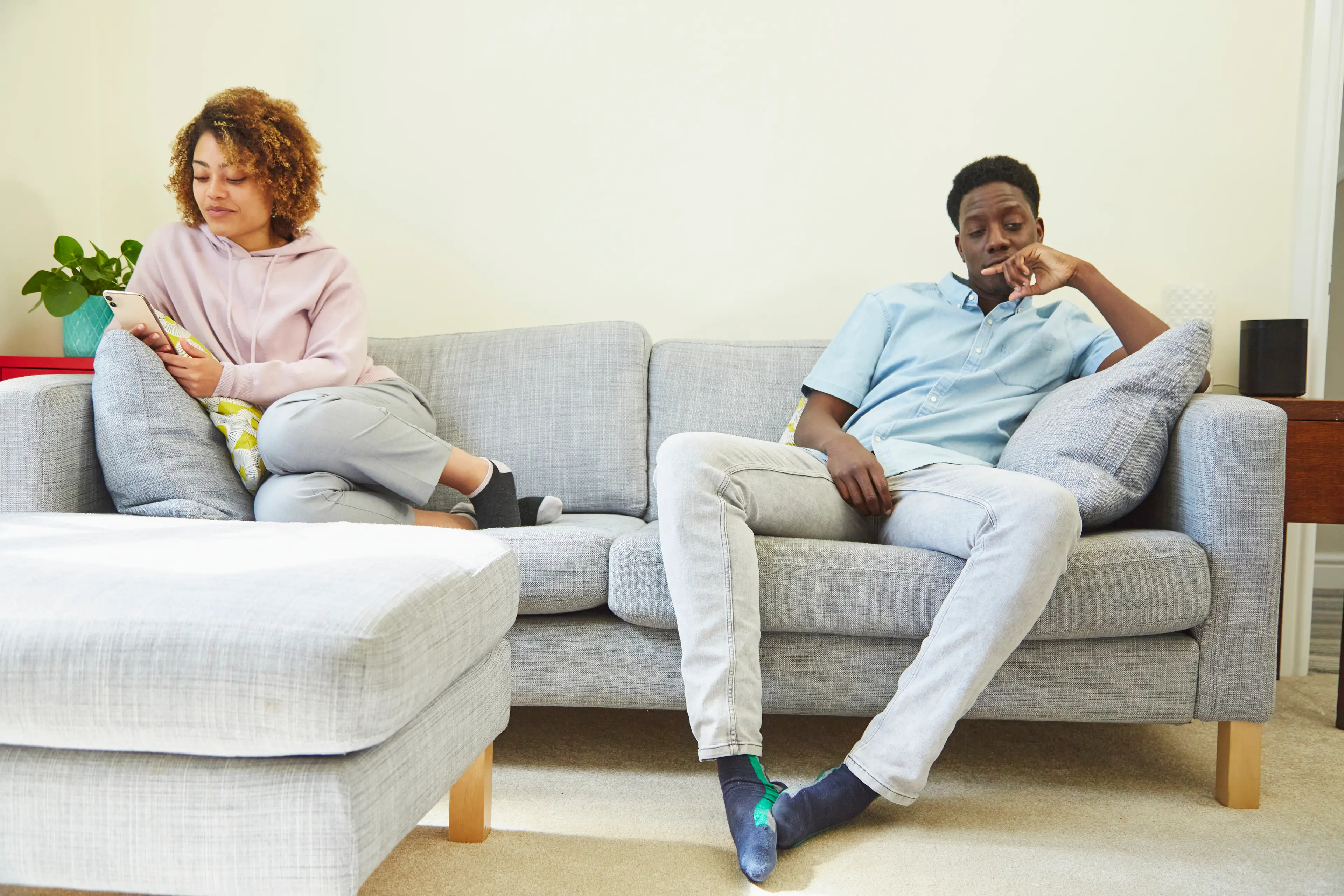 This approach can chip away at a couple's sex life (Guillermo Spelucin/Getty)