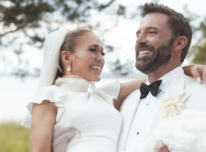 Ben Affleck and JLo are accused of immitiating her private life.