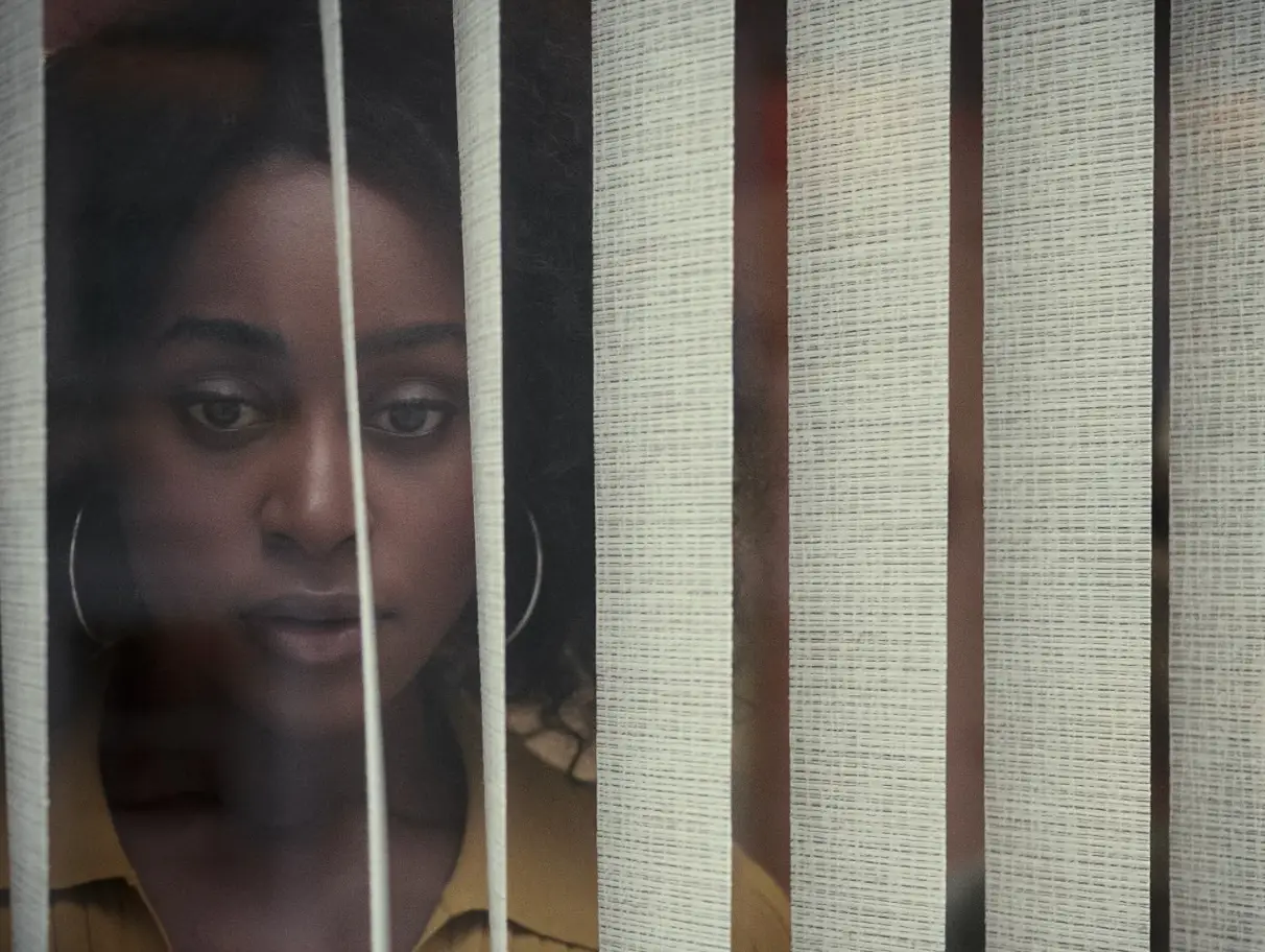 You home alone tonight after binge-watching Behind Her Eyes (Netflix) 