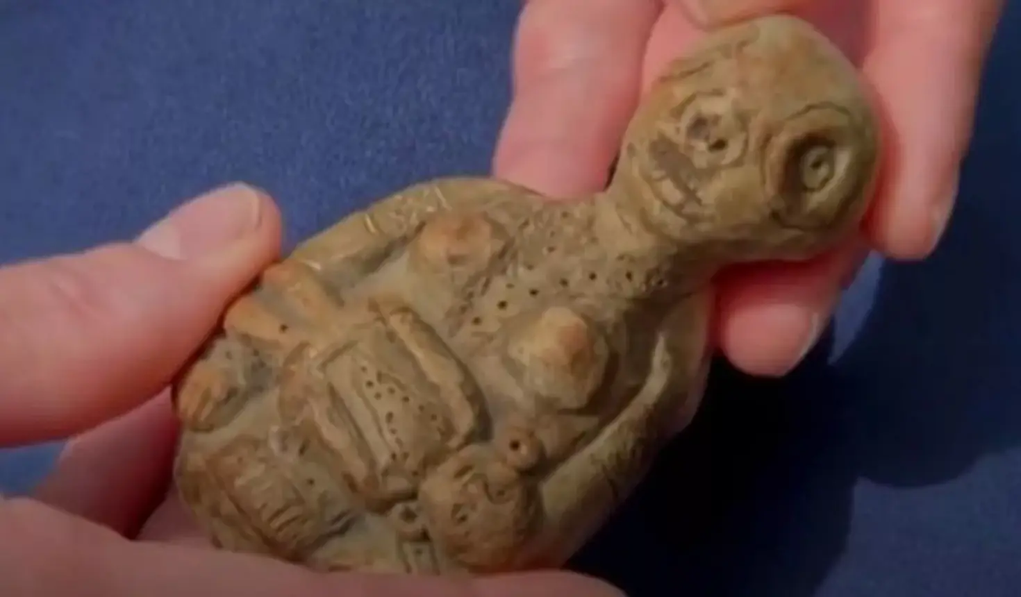 The expert labelled the item as ‘grotesque’.