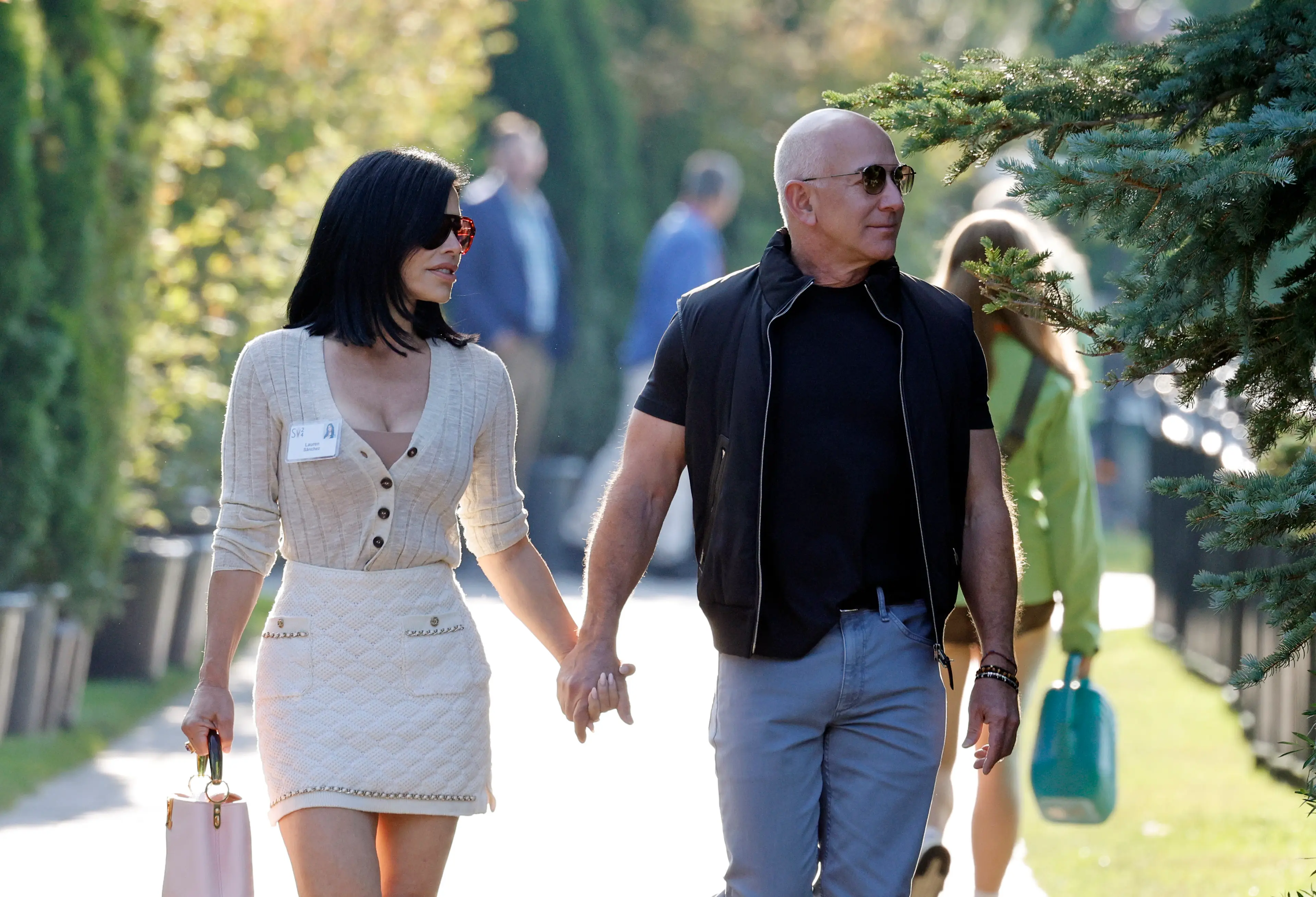 Jeff Bezos and his fiancée Lauren Sánchez. (Kevork Djansezian/Getty Images)