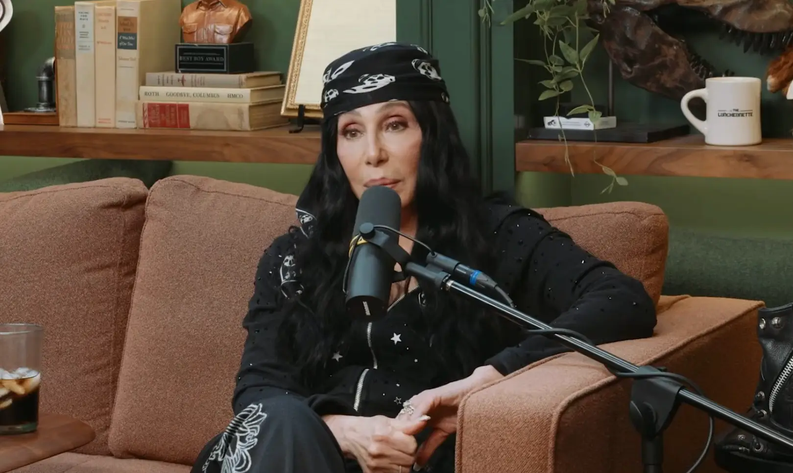 Cher appeared to take aim at Dax Shephard on last week's Armchair Expert podcast (Armchair Expert / YouTube)