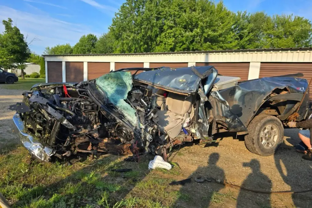 Lindsay's truck was completely destroyed in the crash (GoFundMe)