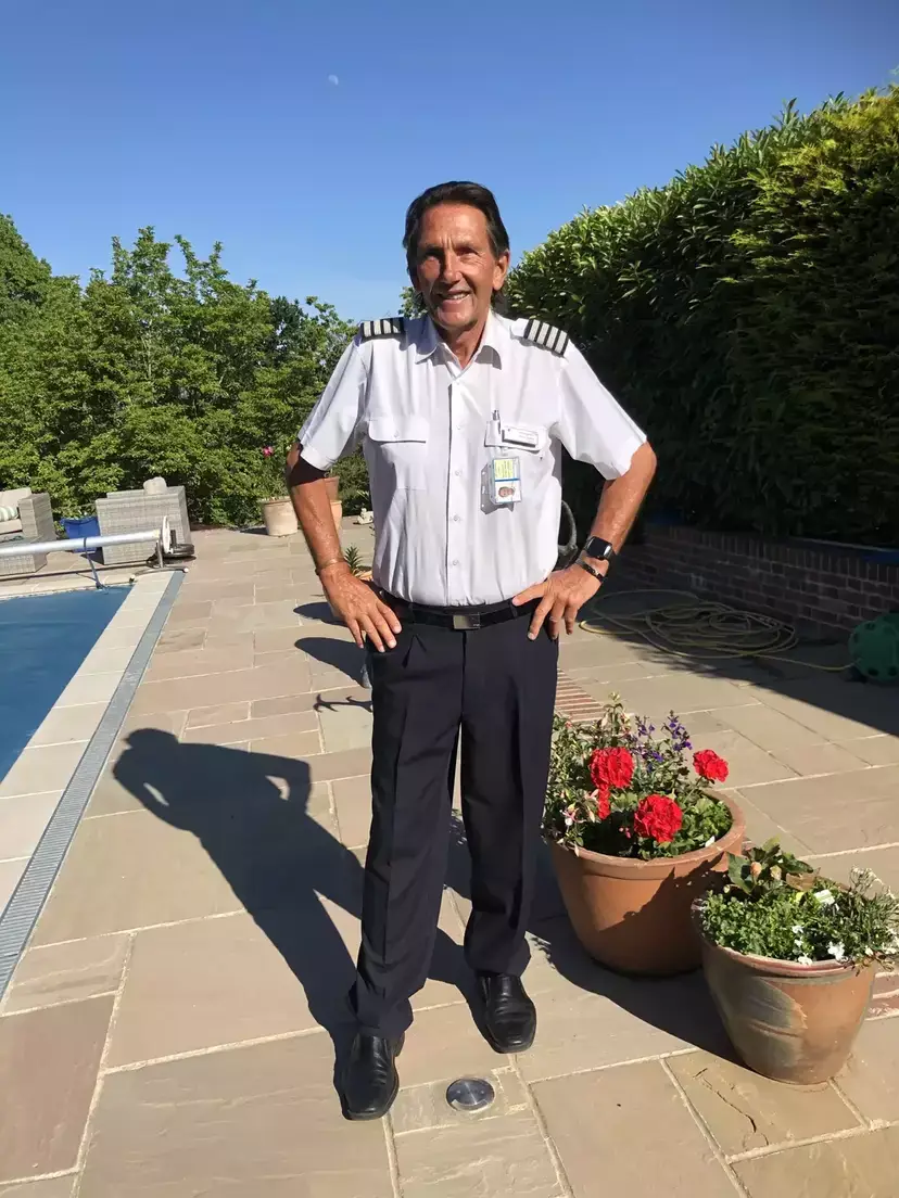 Nick Eades revealed why they use the 'brace' position (Nick Eades)