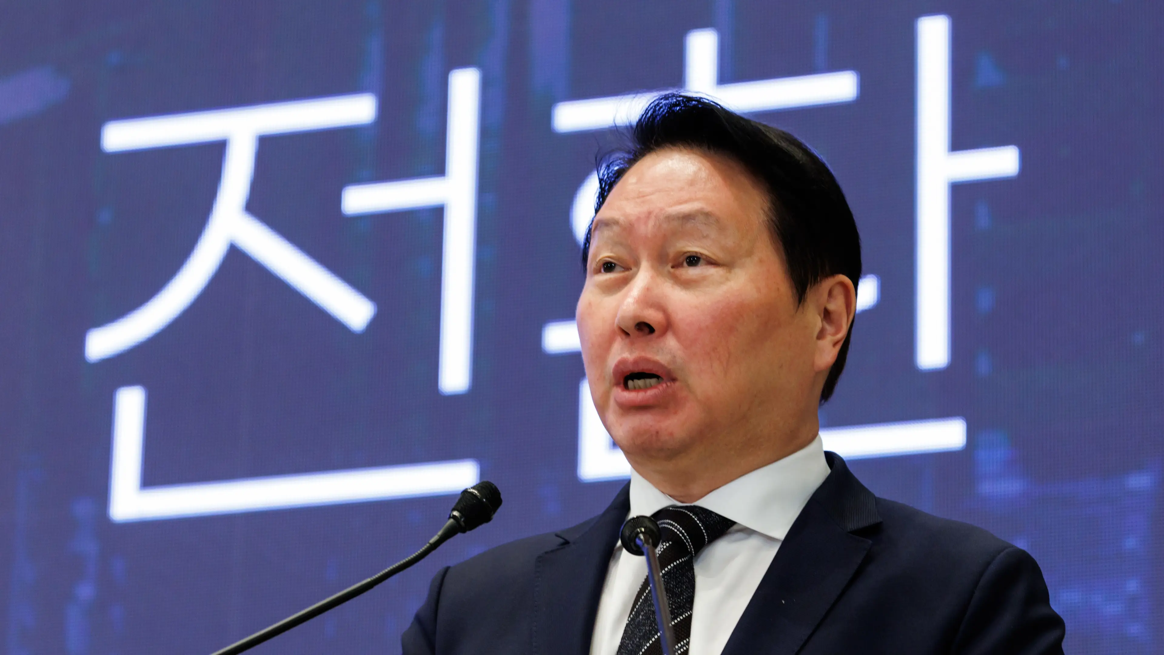 SeongJoon Cho/Bloomberg via Getty Image
