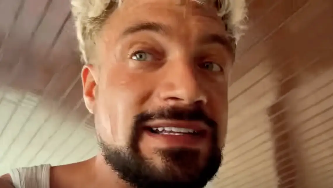 Jo passed away at the age of 30.