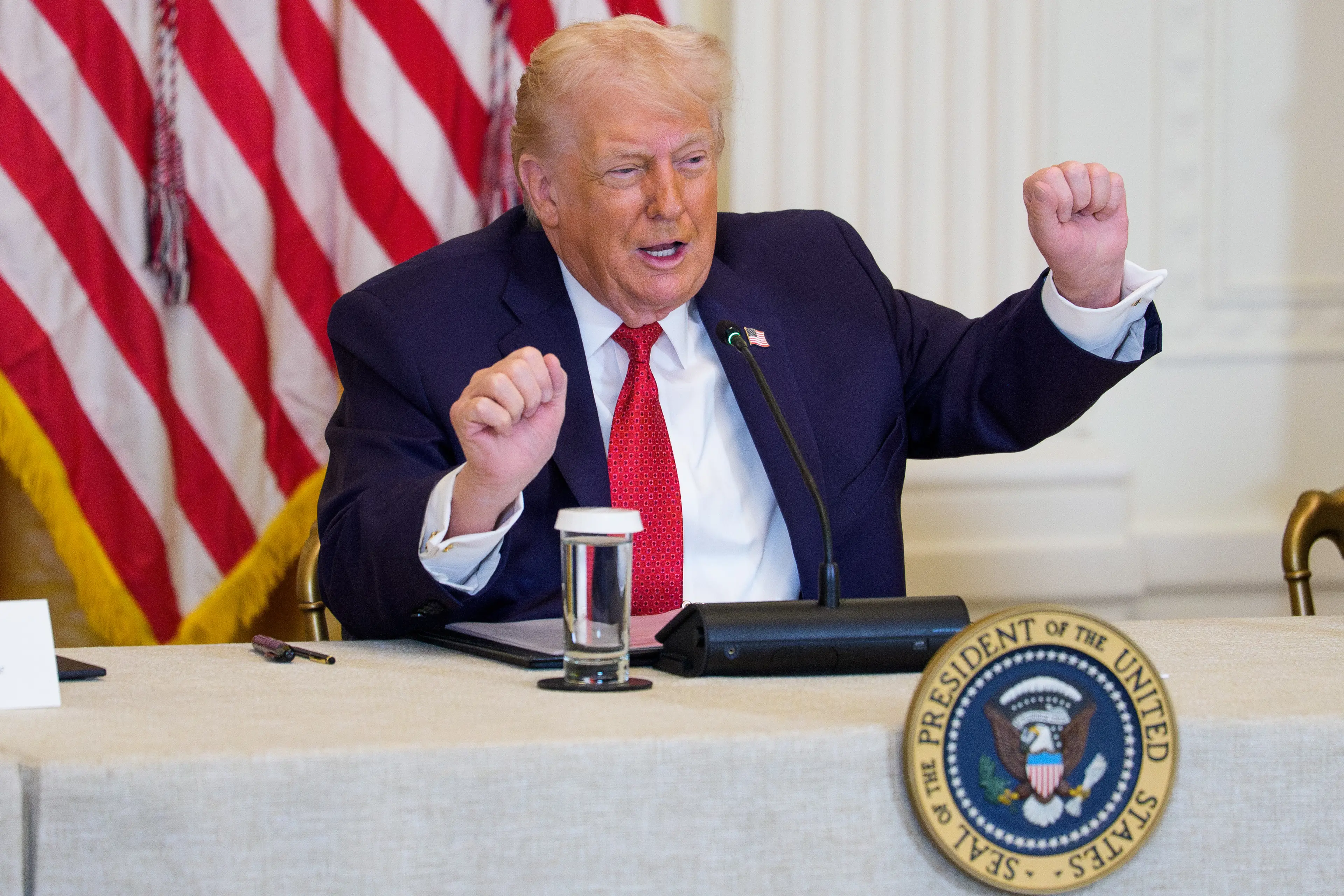 The email drew attention to the upcoming midterms (Aaron Schwartz/Bloomberg via Getty Images