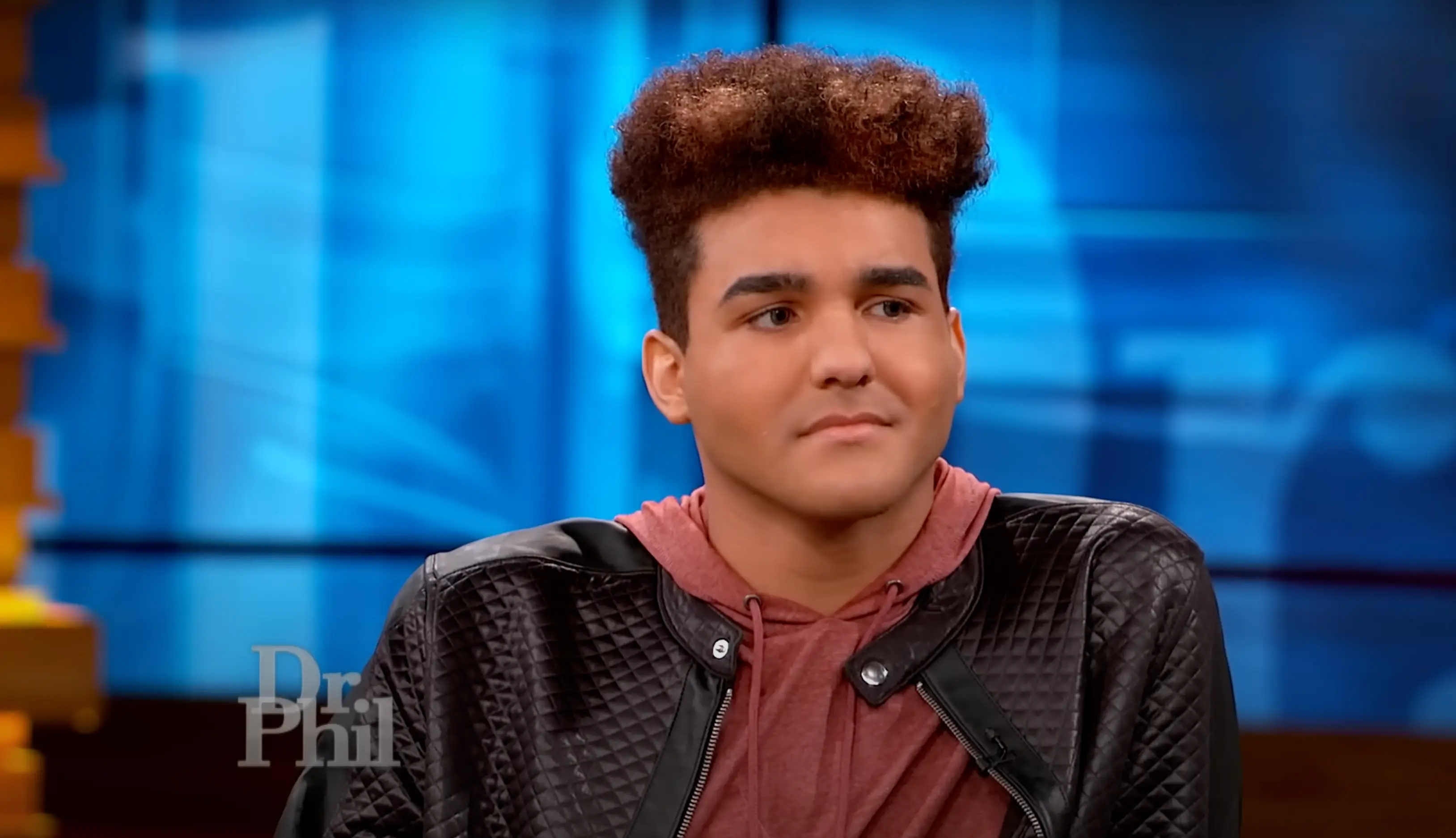 Larz on the couch with Dr Phil. (Dr. Phil)