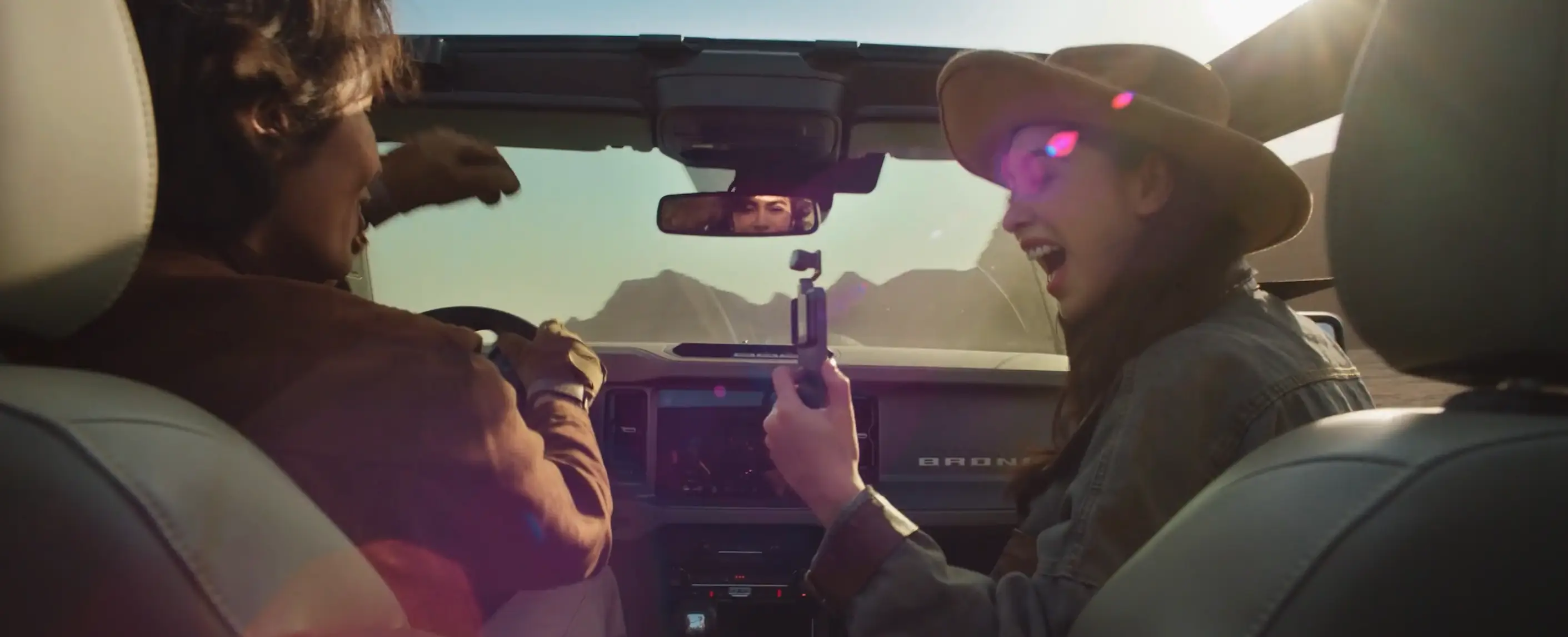 The Robot Phone could put rivals Apple and Samsung to shame (HONOR)