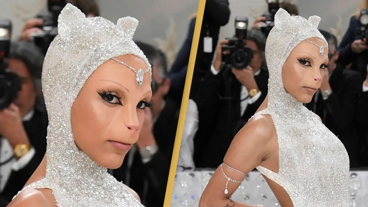 Doja Cat arrives to the Met Gala dressed as a cat