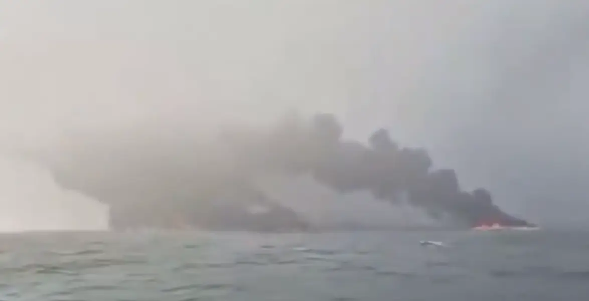 Crew have apparently abandoned the ship after there was a 'massive fireball' (Twitter/@TheSecretFF999)