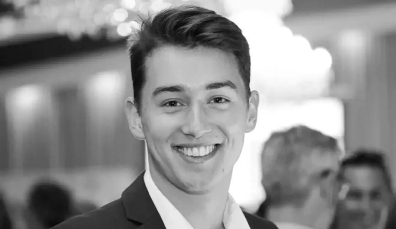 Alex is critically ill after unknowingly eating rat poison in Taipei.