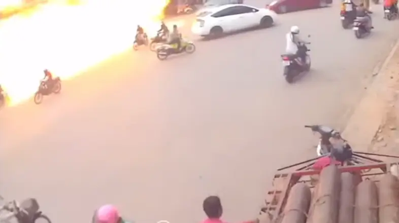The gas station erupted into a giant fireball (YouTube/bloopbloop)