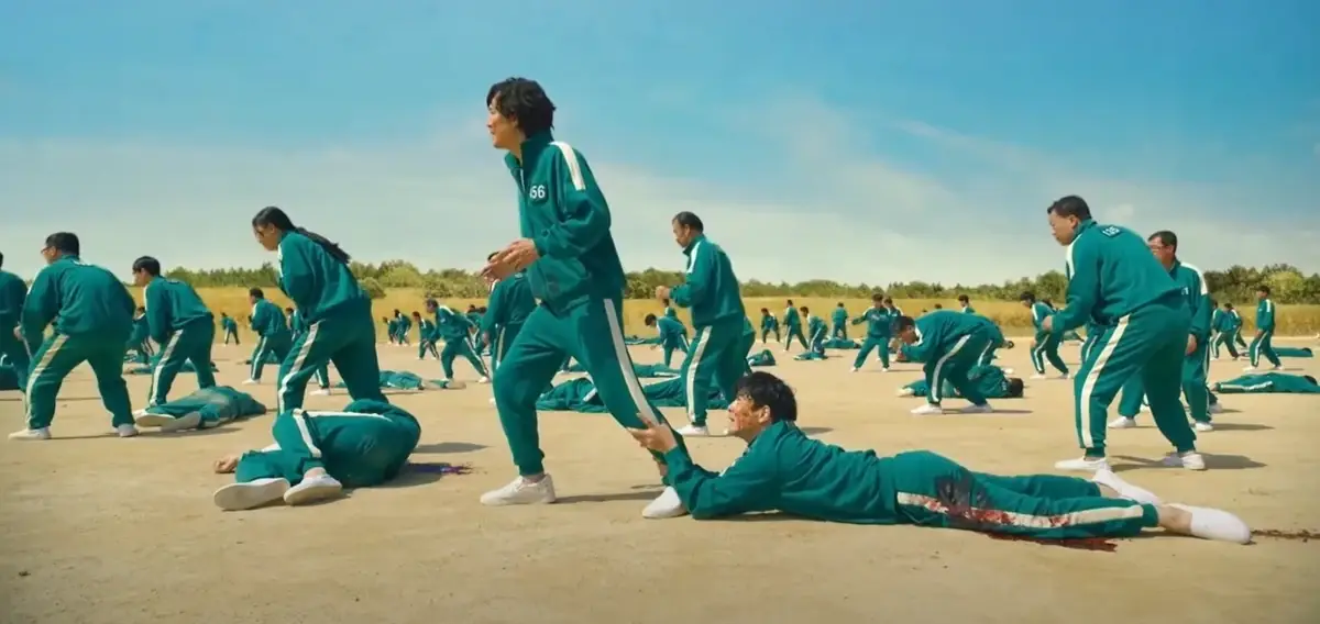 This scene looked quite a bit different before VFX (Netflix)