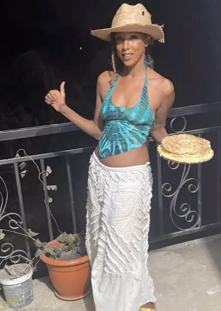 The announcement followed an earlier post which showed her baby bump. (Instagram/@trinamcgeeofficial)