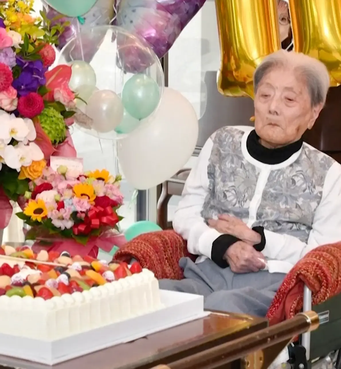 Itooka enjoyed a banana and a Japanese dairy drink every morning (Ashiya Municipal Government)