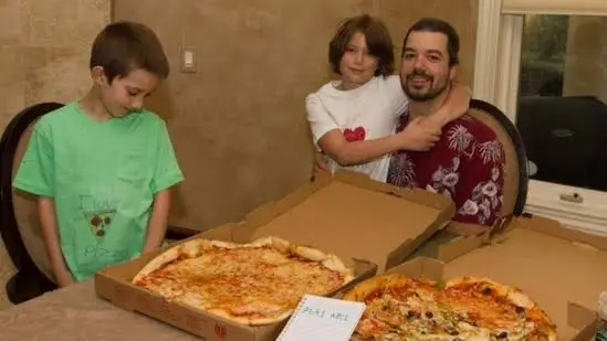 These two pizzas are today worth more than $700,000 (Laszo Hanyecz)