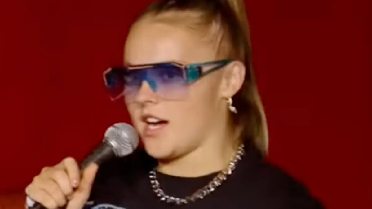 JoJo Siwa makes major NSFW admission on podcast leaving hosts speechless
