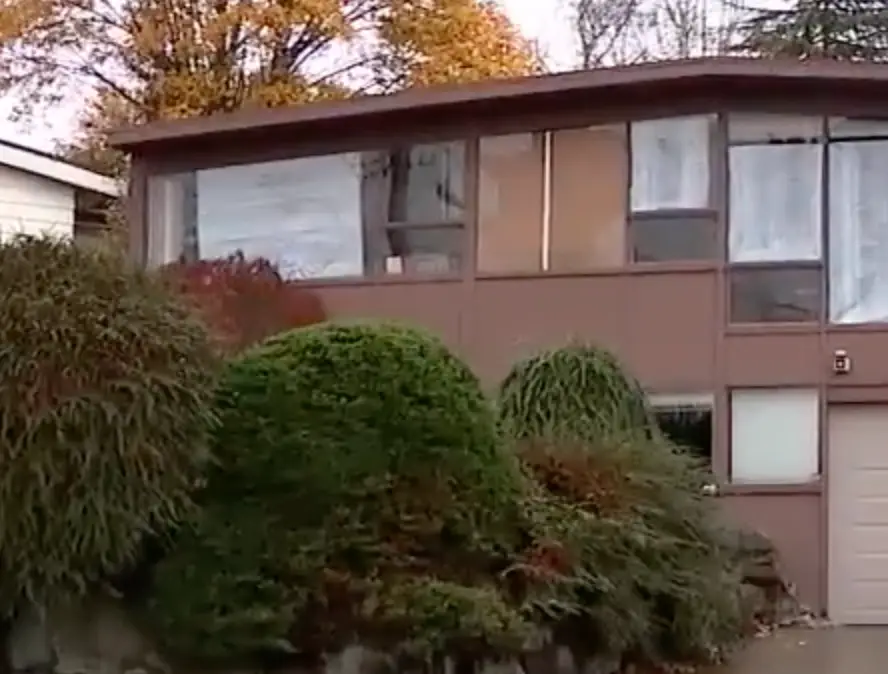 Police were called over the sounds of smashing glass (Fox 2 Seattle)