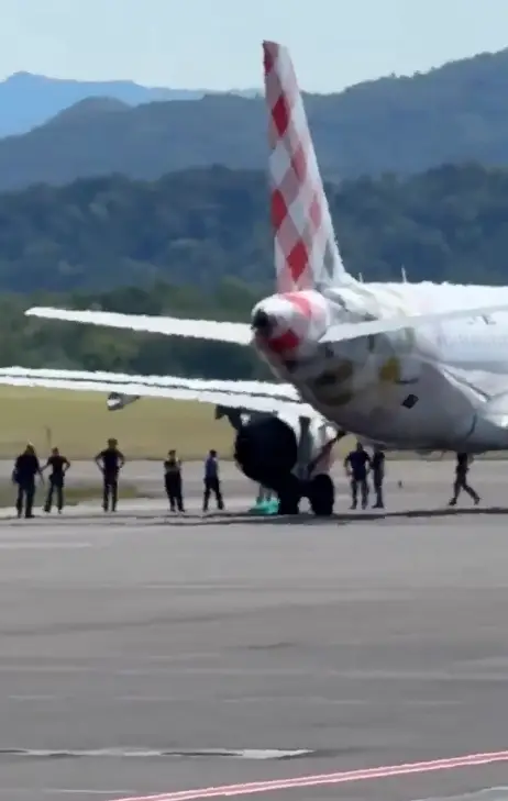 The authorities are yet to determine what happened (@vanguardintel/Twitter)