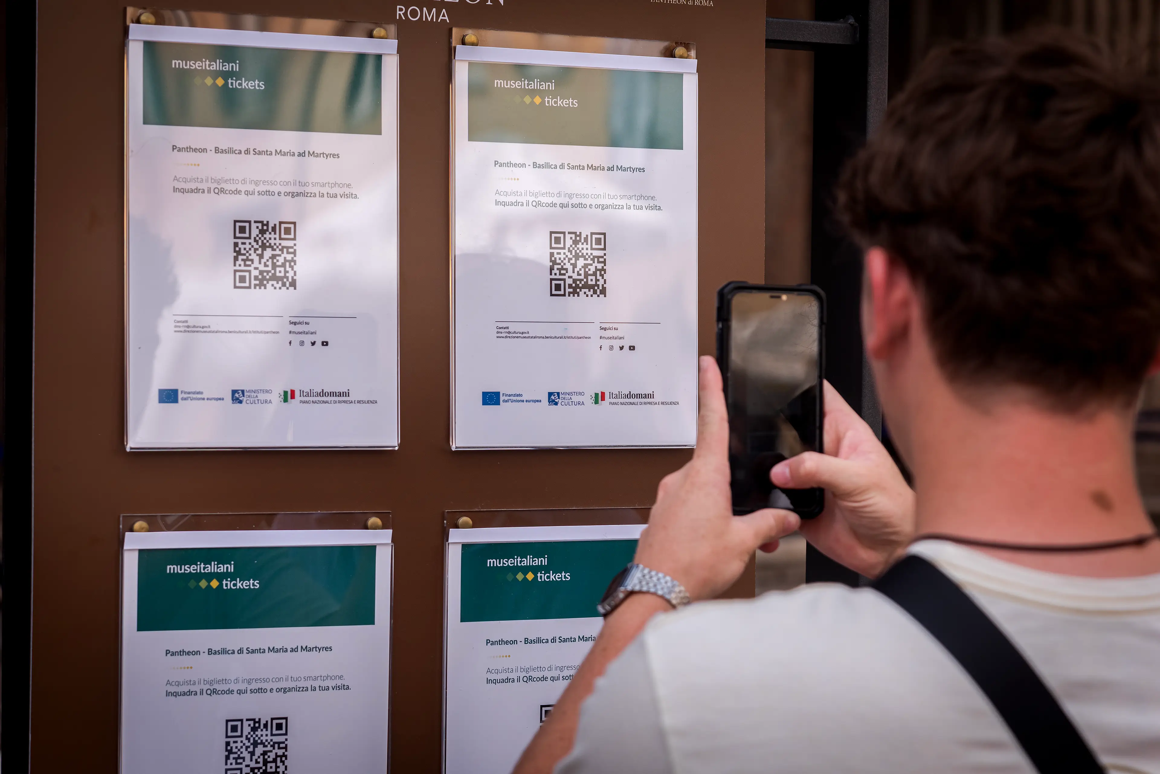 The expert warns attackers can copy QR code stickers and make their own versions to gain access to your phone (Stefano Montesi - Corbis/Getty Image)