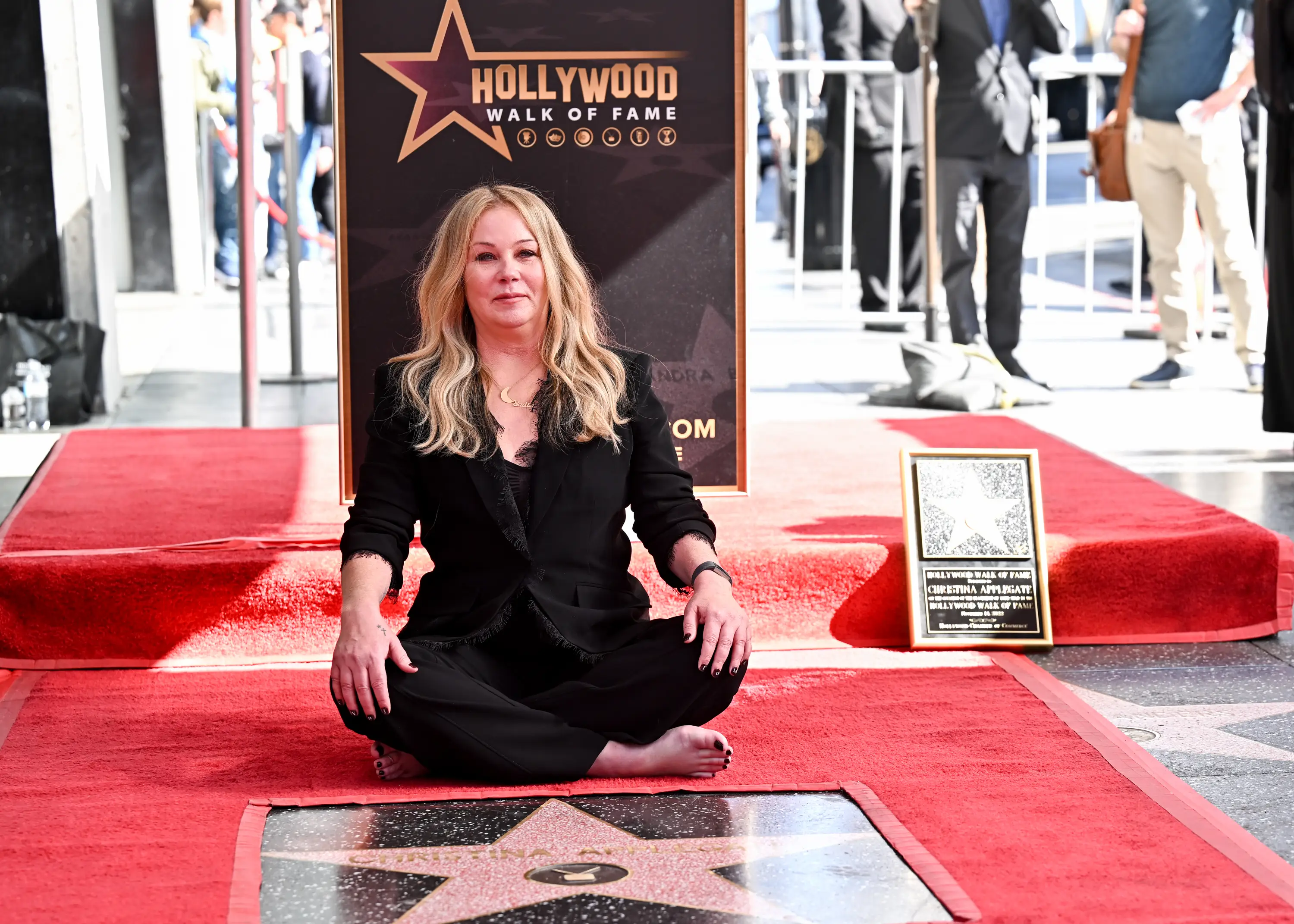 Walking barefoot helps Applegate with her balance (Michael Buckner/Variety via Getty Images) 