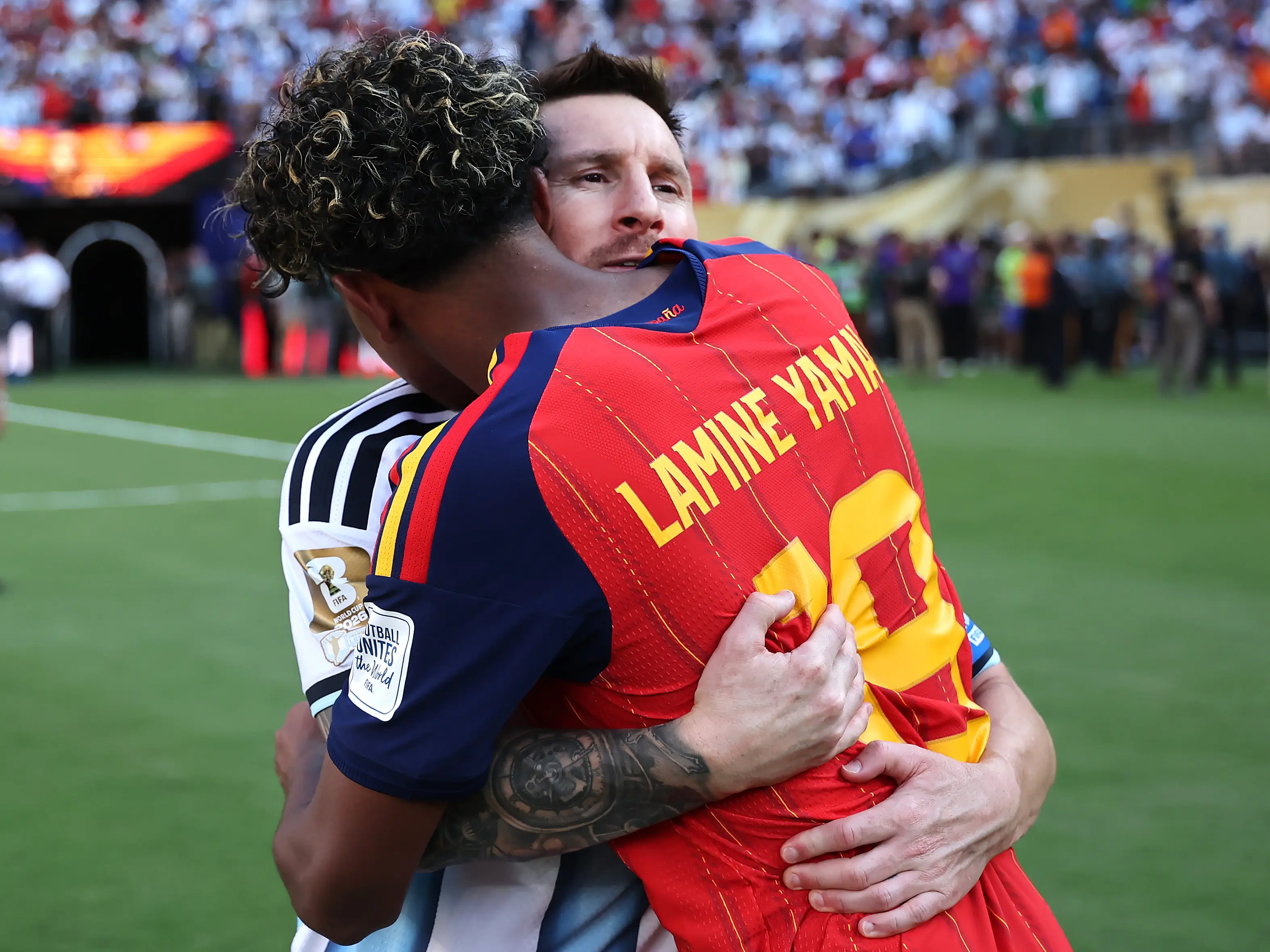 Messi personally congratulated every Spanish player ( Hector Vivas - FIFA/FIFA via Getty Images)